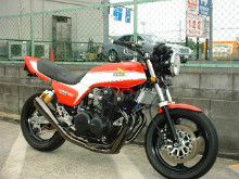CB900F